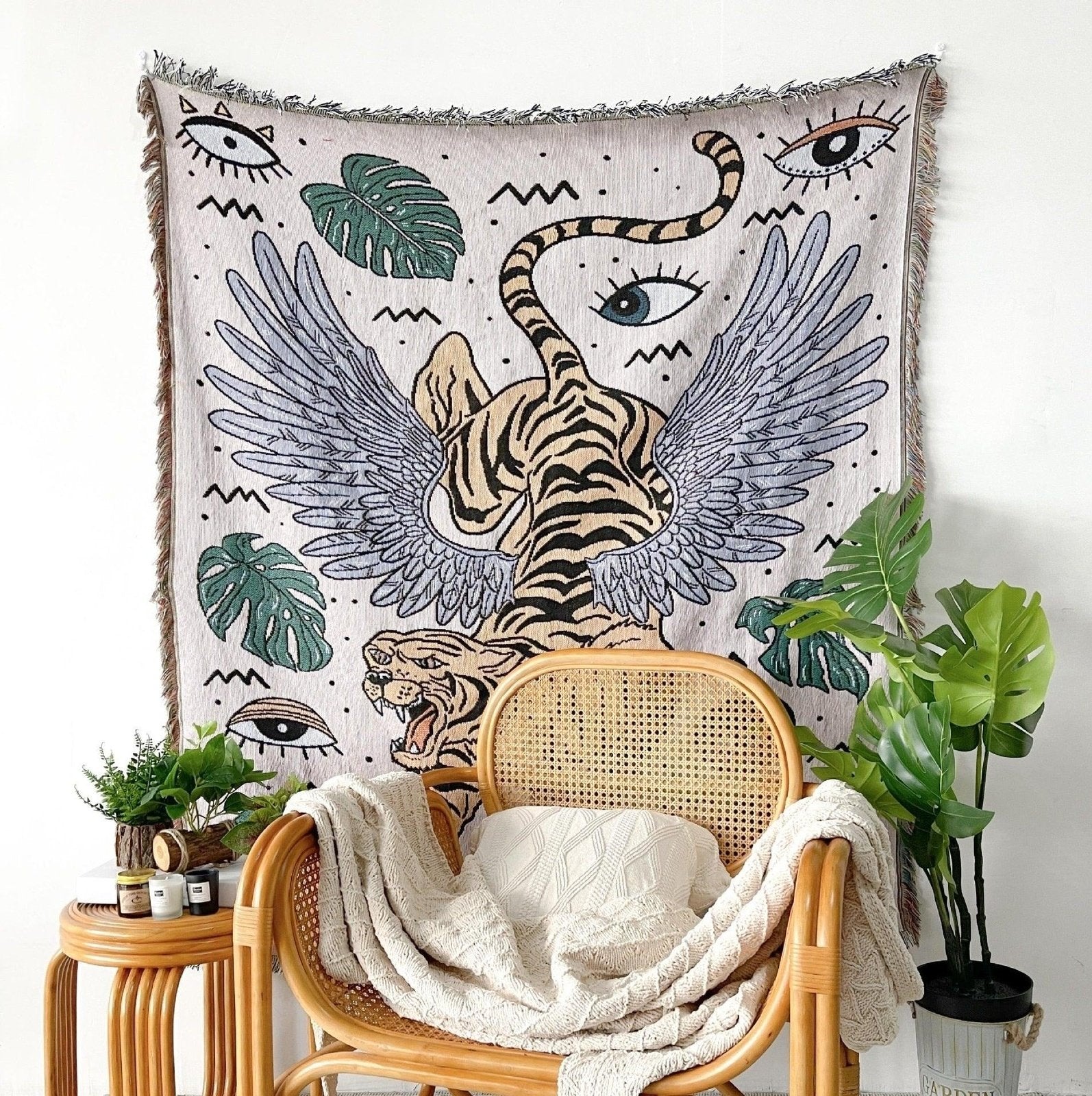 Crouching Tiger - La Mystica Throw - Bad Mystic